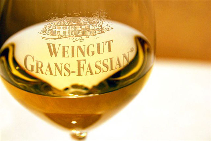 Weingut Grans-Fassian_Weinglas_2