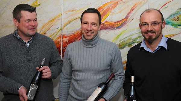 Das Foto zeigt die neuen VDP-Mitglieder Jochen Beurer, Markus Heid und Hans Hengerer aus dem Anbaugebiet Württemberg.