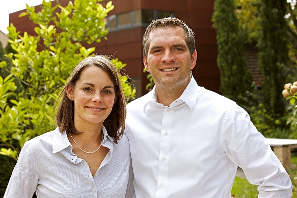 Diese Abbildung zeigt Eva Clüsserath-Wittmann und Philipp Wittmann vom Weingut Wittmann.