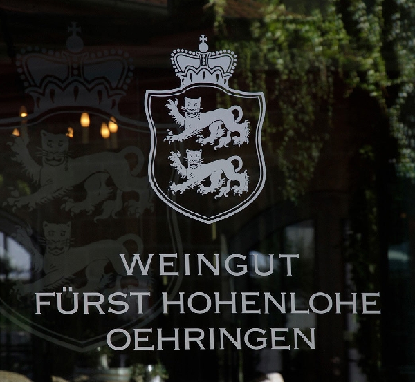 Logo des Weinguts Fürst Hohenlohe Oehringen. 