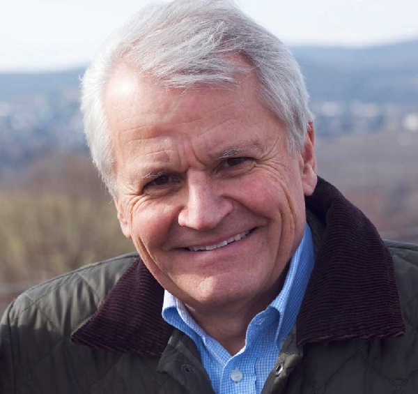 Das Foto zeigt Stefan Ress, Inhaber von Weingut Balthasar Ress. 