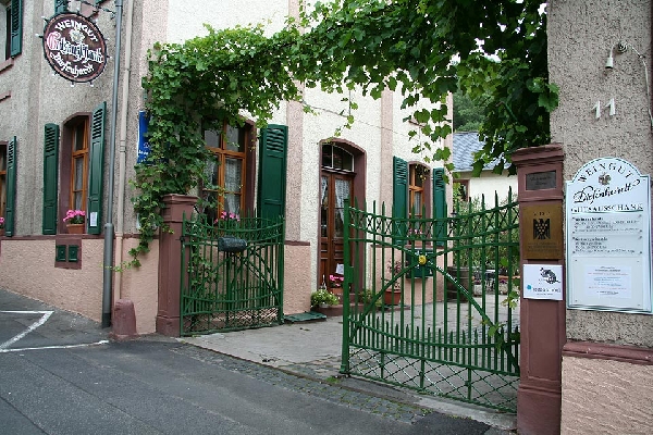 Das Foto zeigt das Diefenhardt´sches Weingut in Martinsthal, Rheingau. 