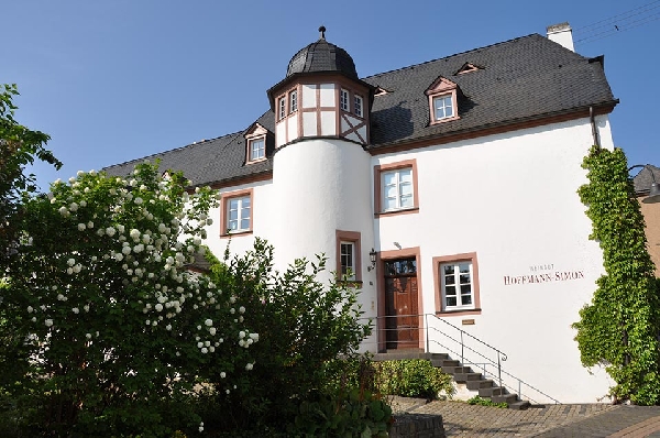 das Foto zeigt das Haus von Weingut Hoffmann-Simon in Piesport.