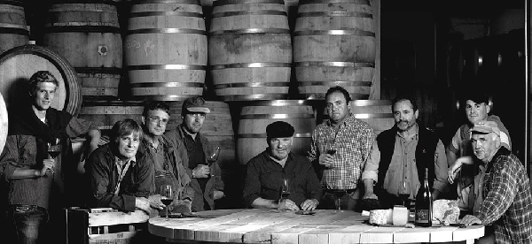 Das Foto zeigt die Winzerkooperation "Fünf Winzer, fünf Freunde aus der Südpfalz"