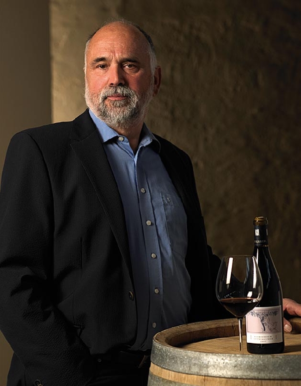 Das Foto zeigt Friedrich Becker, Inhaber des gleichnamigen Weinguts in Schweigen, Pfalz.