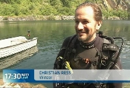 Das Foto zeigt Christian Ress im Diezer See.